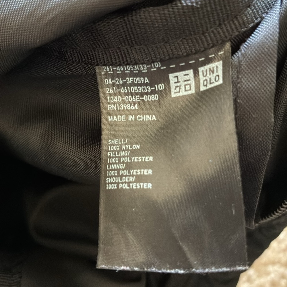 Two Uniqlo shoulder / crossbody bags, black and tan, unisex. - Picture 4 of 4